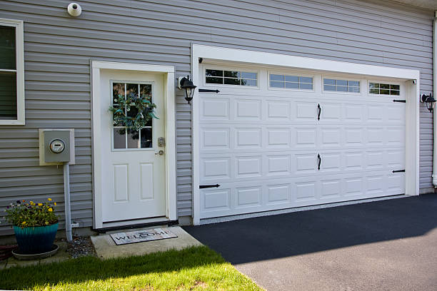 24/7 Emergency Garage Door Panel Replacement experts in North El Monte, CA